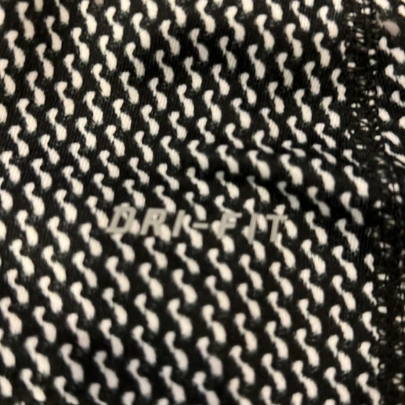 Nike Pullover - Picture 9 of 9